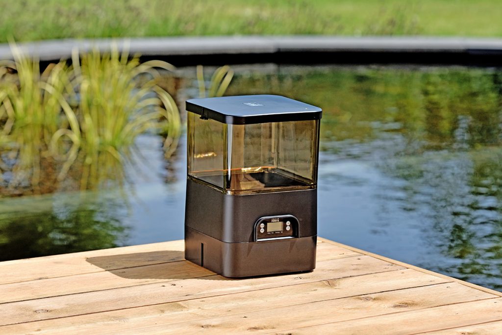 AquaForte Automatic Fish Feeder 8 Liter AquaForte Reliable and Innovative (Swimming) Pond Products